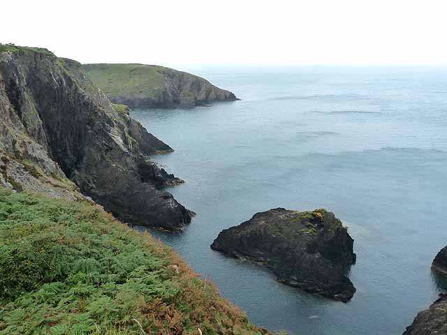 Pembrokeshire coast between Porthgain and Trefin